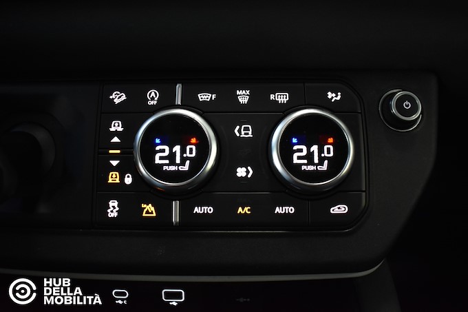 LAND ROVER Defender 110 2.0 SD4 240CV AWD Auto SE